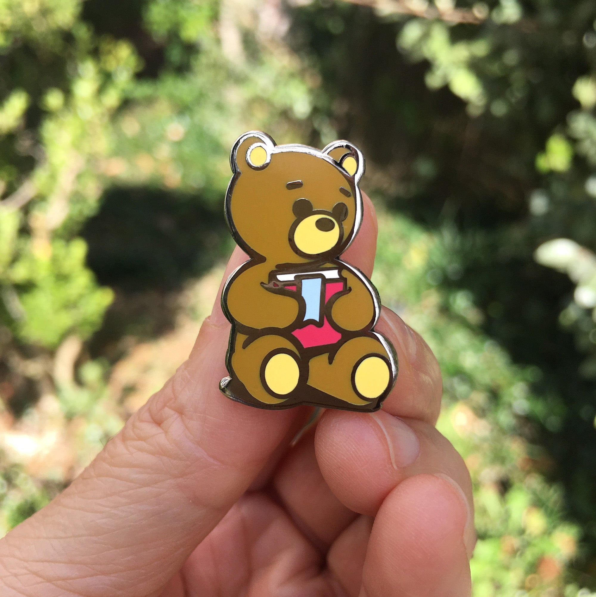 Reading Bear Enamel Pin – Cute Book Lover Pin for Readers & Kids at Heart