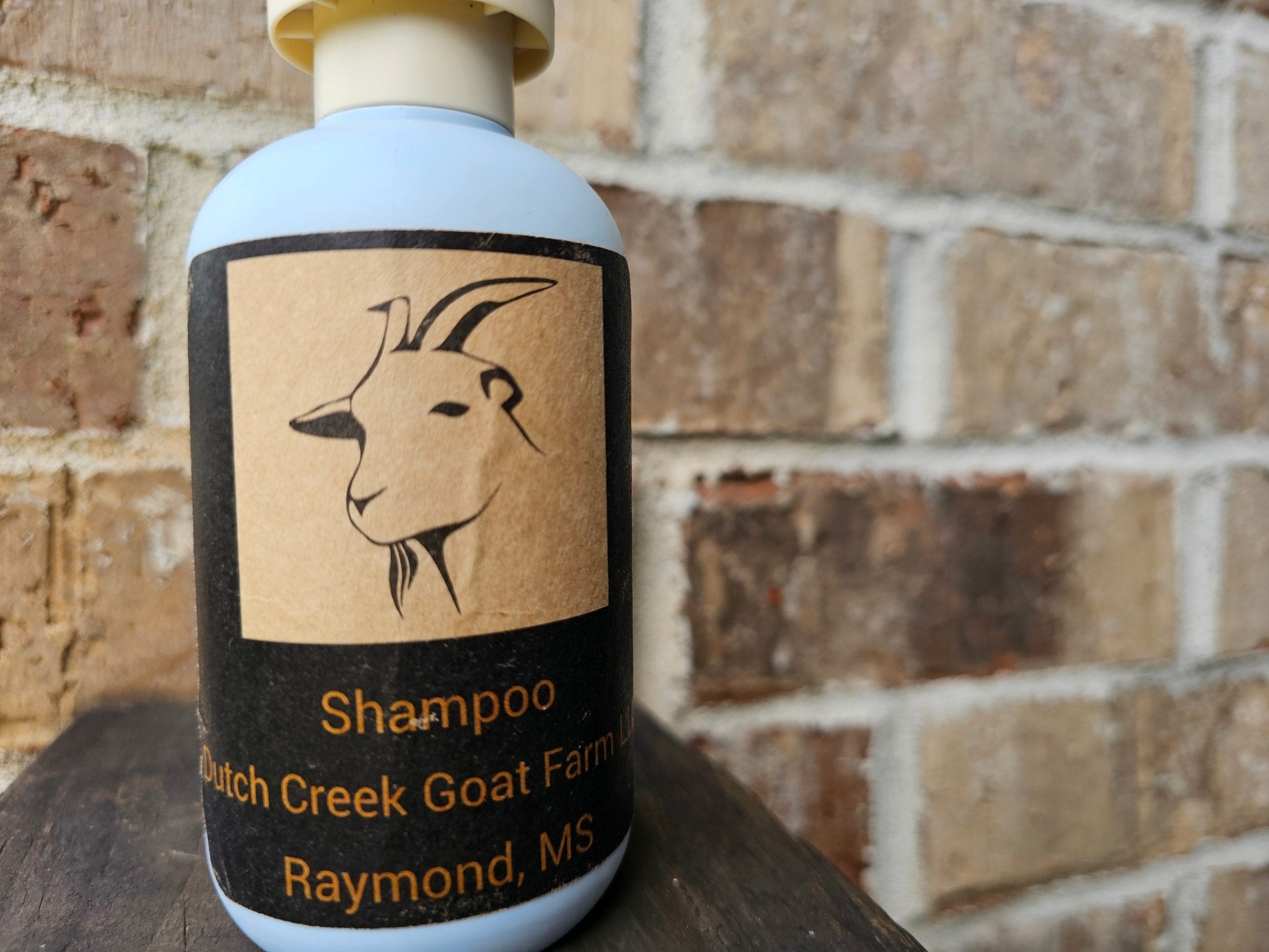 Goat Milk Shampoo - Handmade Moisturizing Shampoo with Natural Ingredients