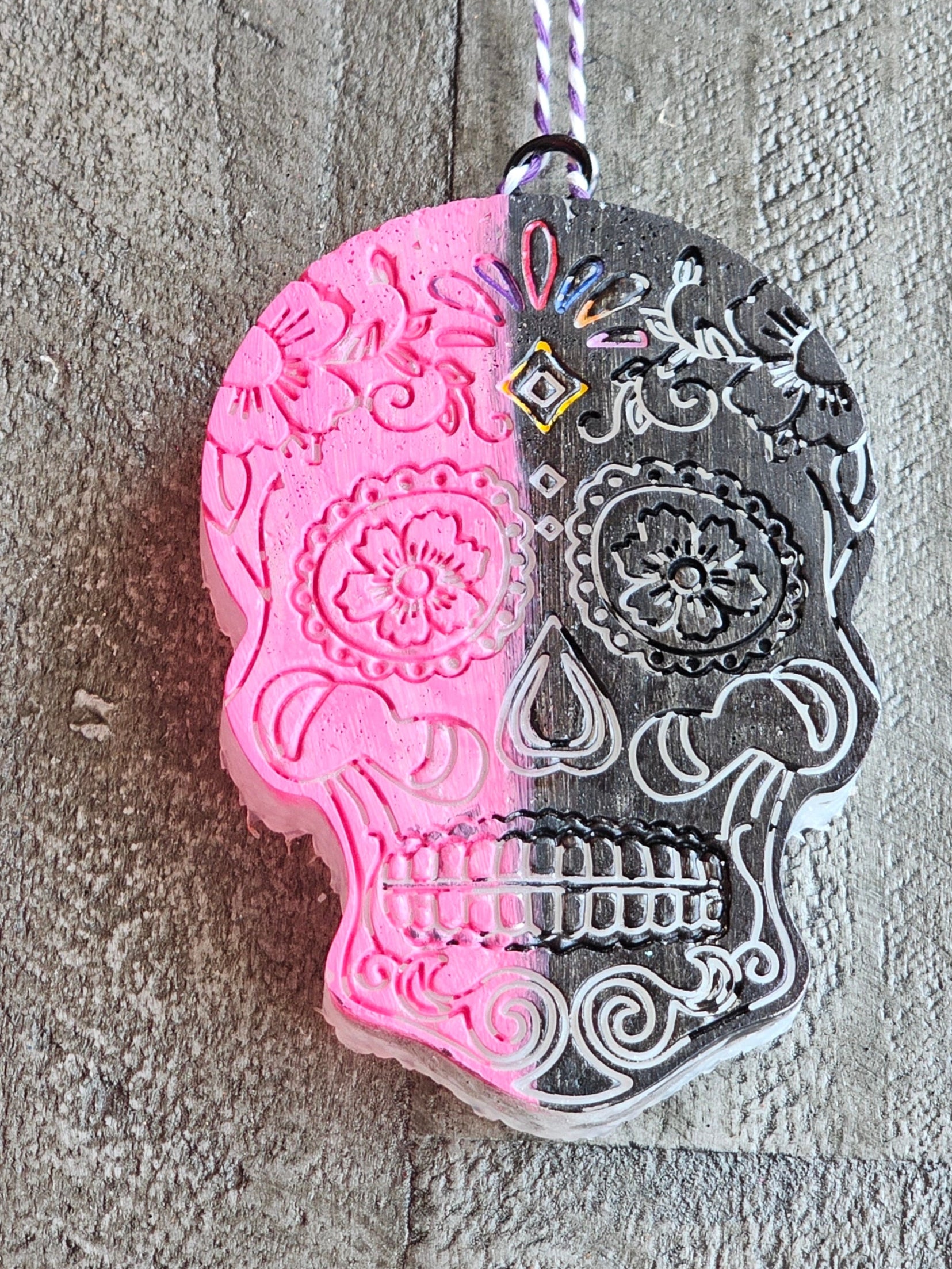 Sugar Skull Car Freshie – Handmade Day of the Dead Aroma Bead Air Freshener