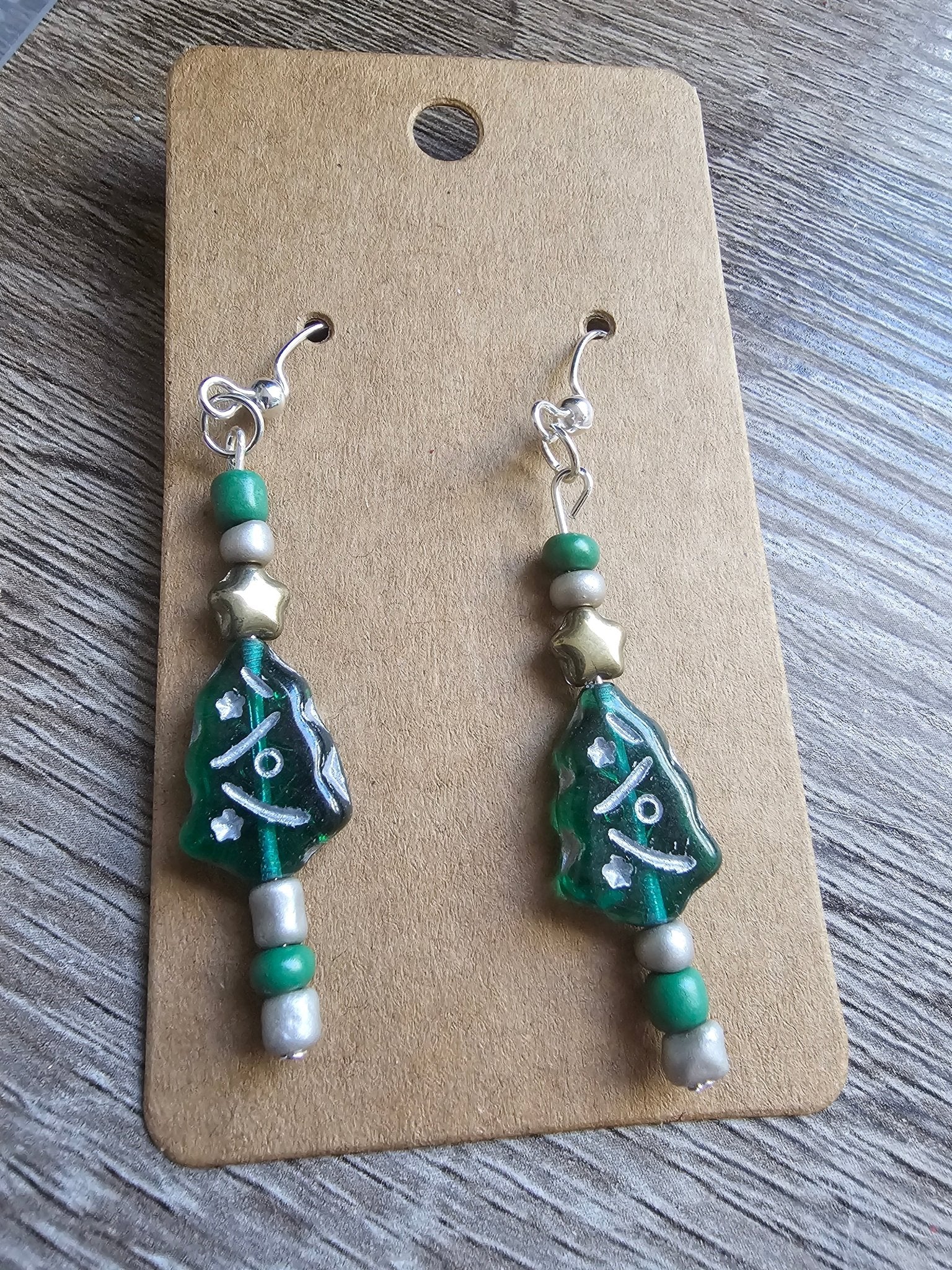 Christmas Tree Earrings: Holiday Beaded Dangles - handmade by The Tween Space. Green tree & star charm. Festive Gift for girls & teens!