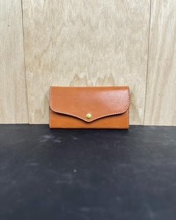 Brown Leather Wallet Women's Magnetic Clasp | Main Street Collective