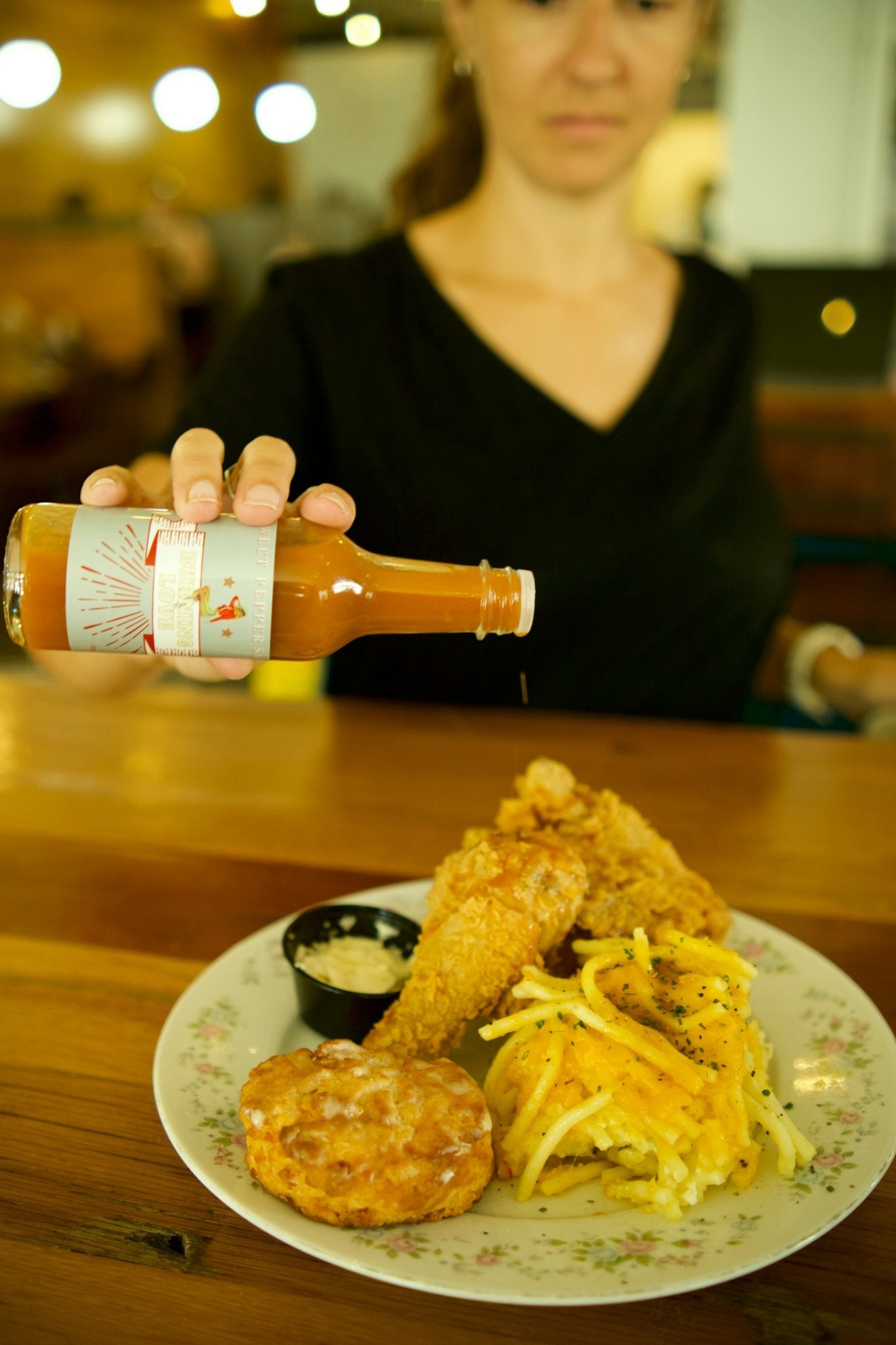 Lady May’s Sweet Heat Hot Sauce – Sweet & Spicy Blend – Handcrafted Chili Sauce – Restaurant Recipe, Small Batch – 6oz Glass Bottle