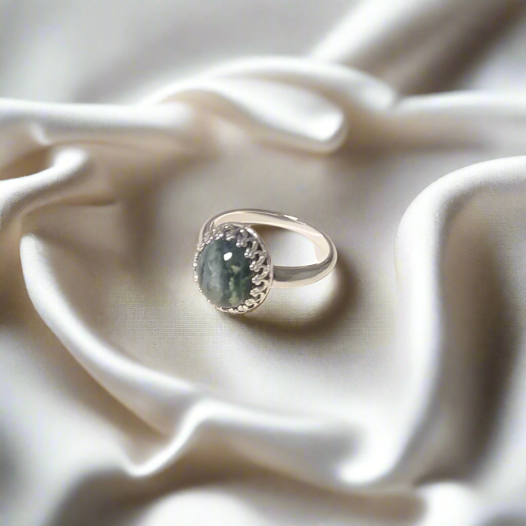 Hand-polished Gary Green stone with layered green hues – artisan-crafted ring from Mississippi.