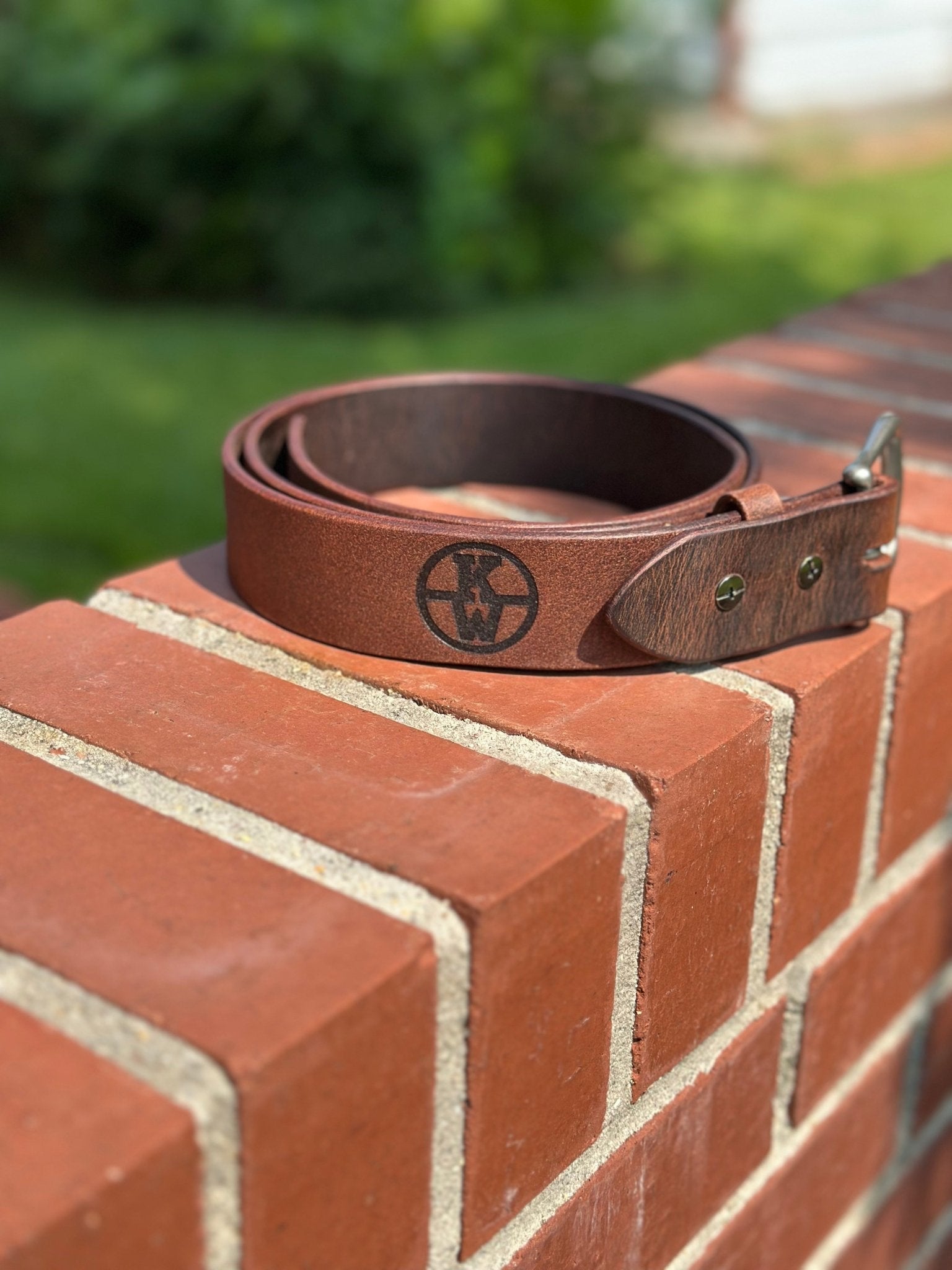 Handmade custom leather belt from Main Street Collective. Full-grain leather men's & women's belt, heavy-duty buckle.