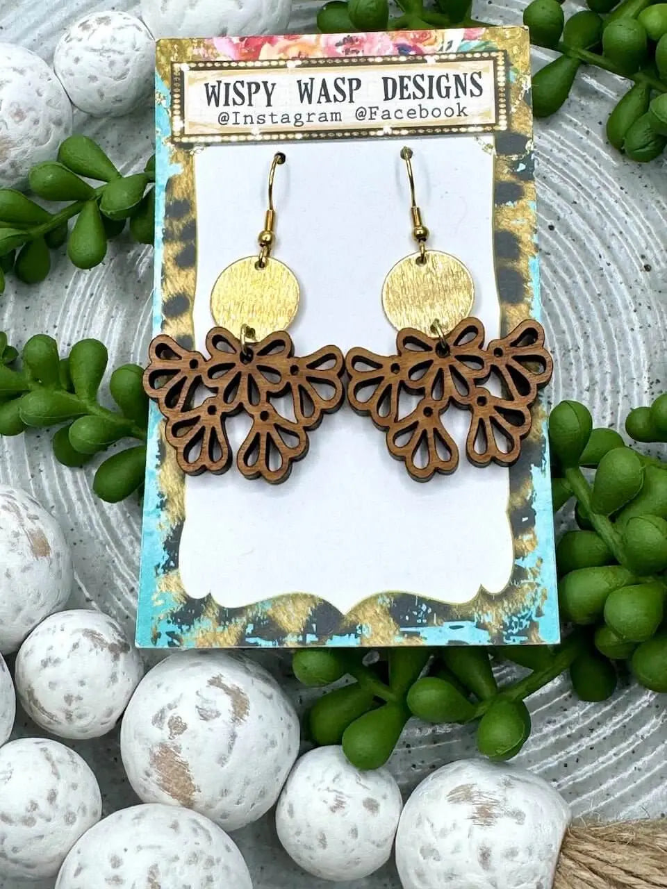 Handmade wooden earrings - Wispy Wasp Nigel earrings - Gold-plated hypoallergenic hooks - Made in Mississippi