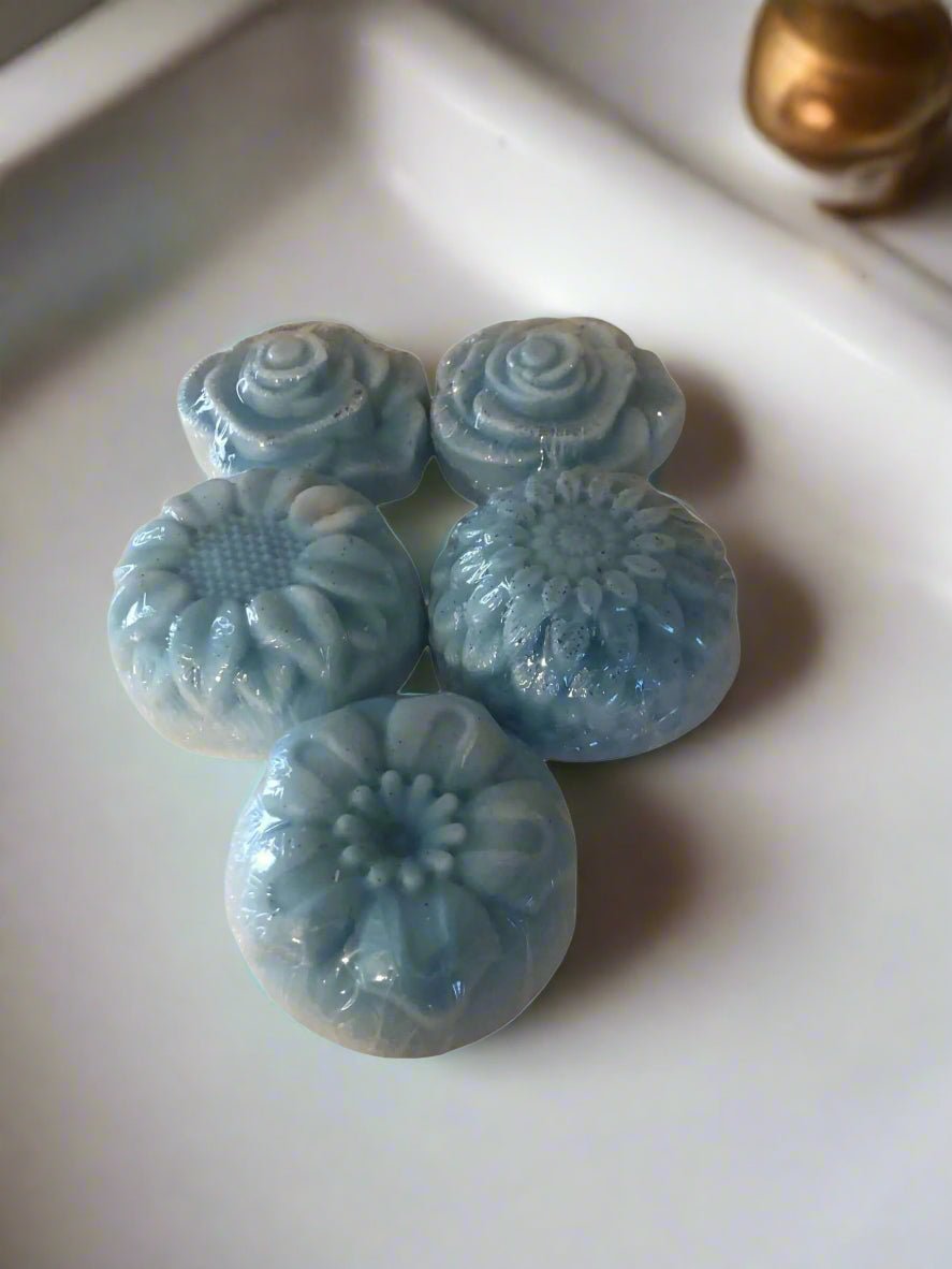 Floral Wax Melts: Flower Shaped Scented Wax Tarts for Aromatherapy