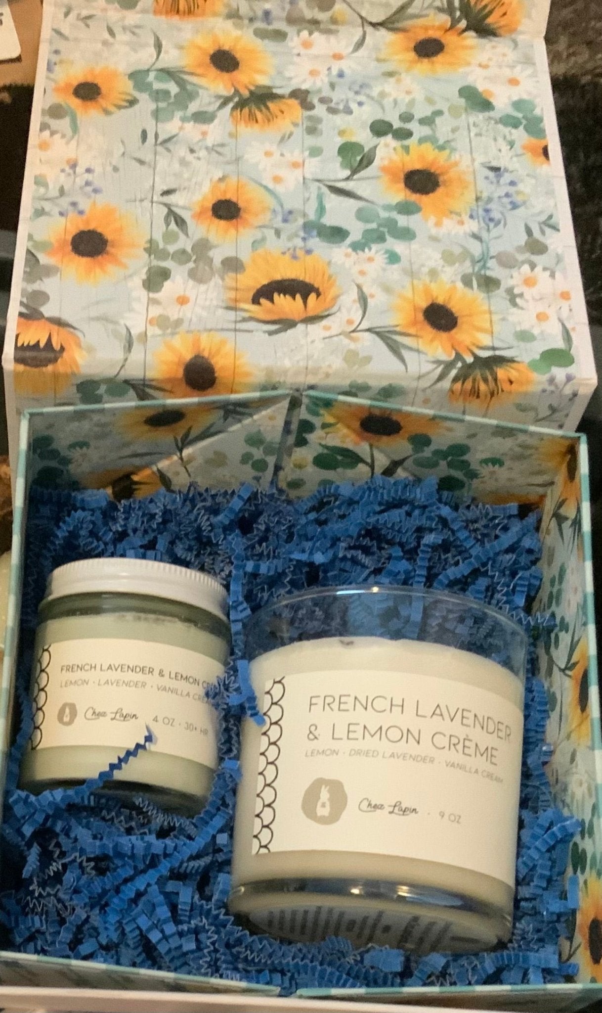 Chea Lapin: French Lavender & Lemon Creme Candles Gift Set. Scented candles in a floral gift box.