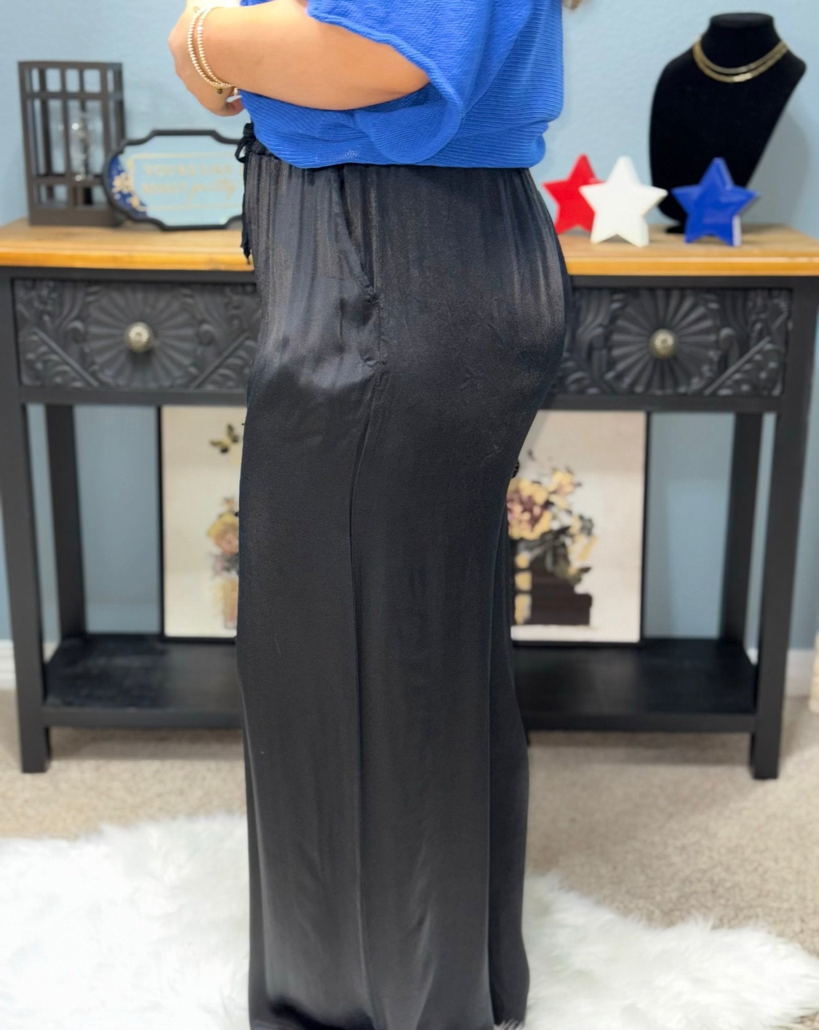 Elegance Italian Palazzos - Black