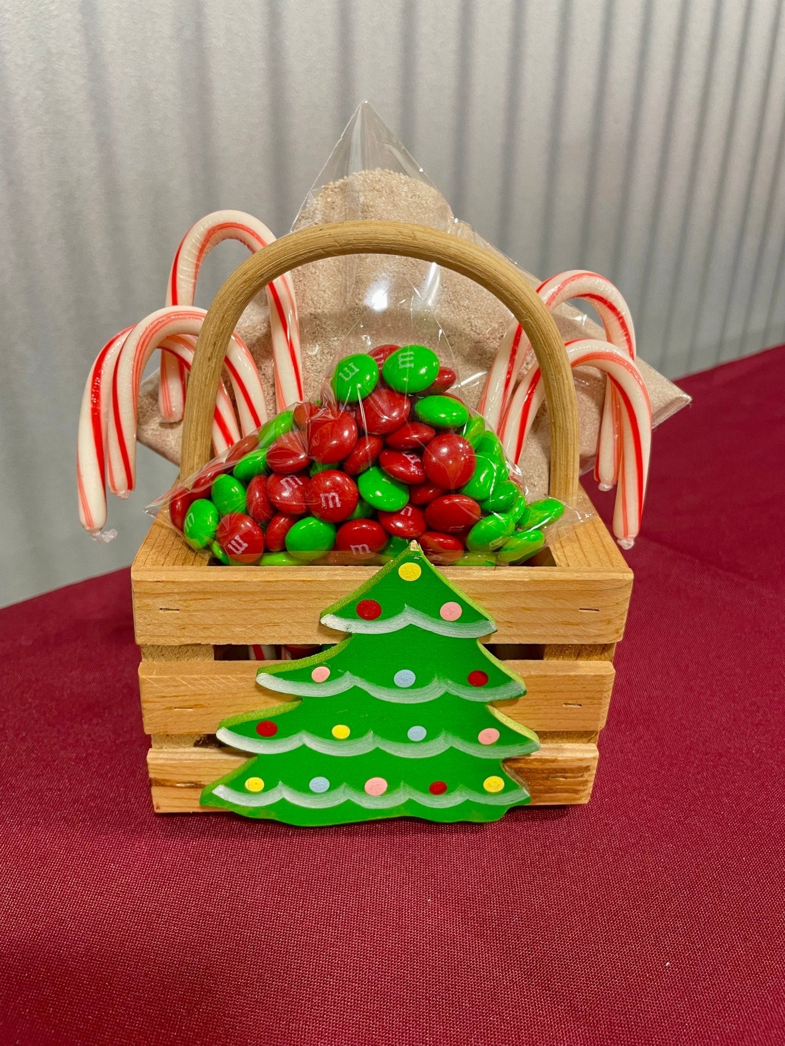 Vintage Christmas Basket - Family Hot Cocoa Kit