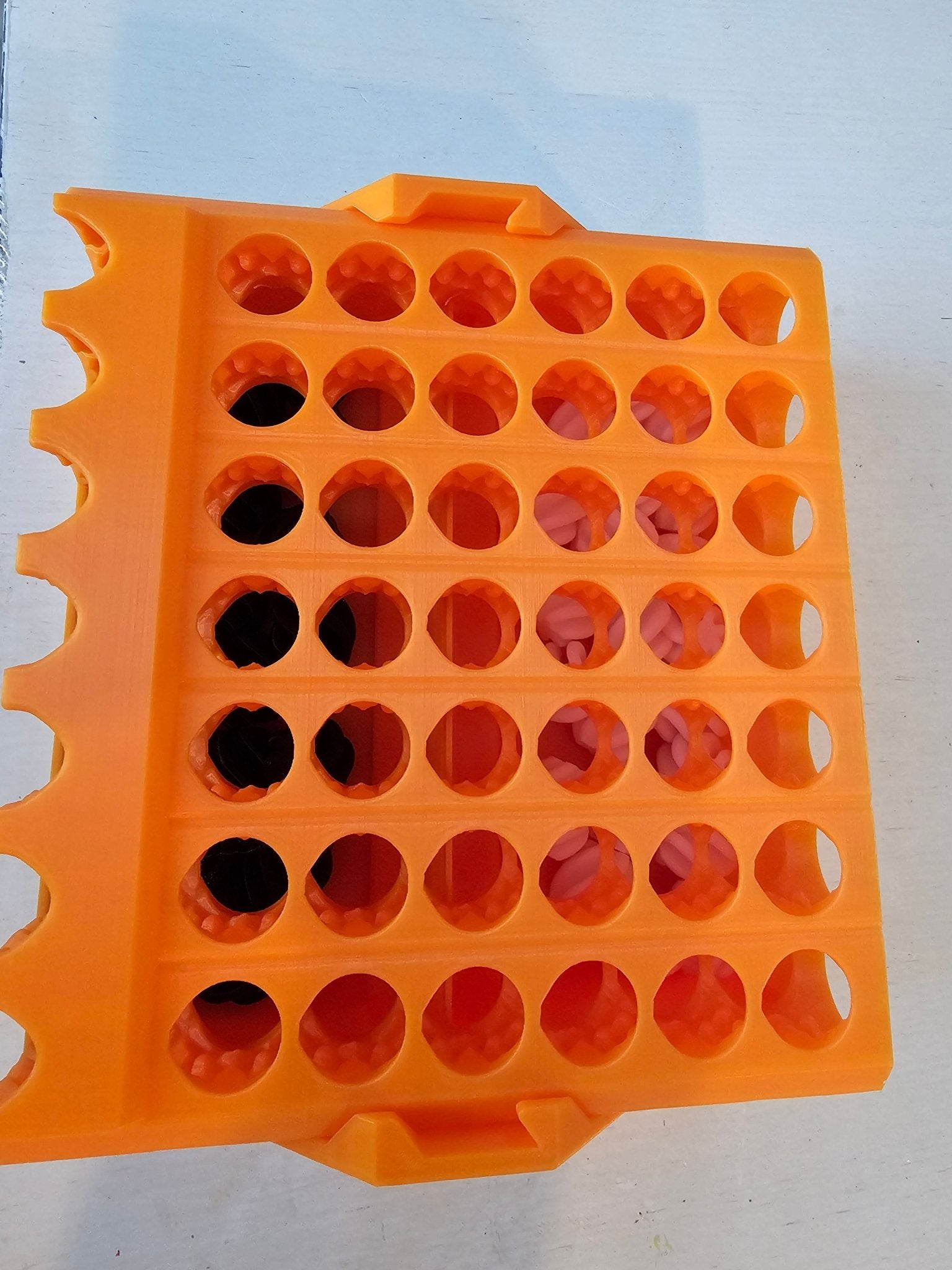 Cascading Self-Sorting Connect Game
