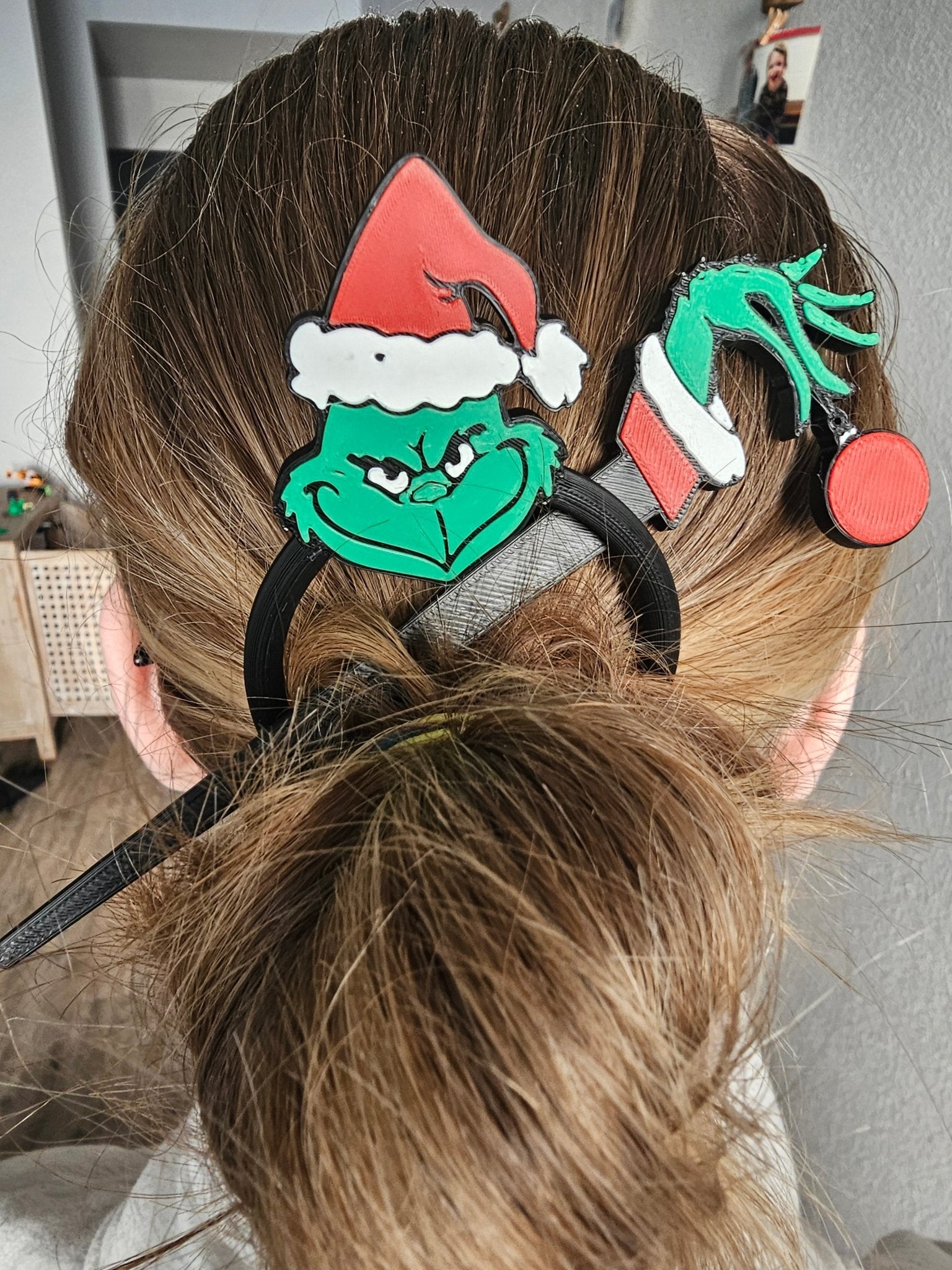 Grinch Hair Pin: Festive Christmas Bun Accessory with Santa Hat and Ornament for Holiday Spirit