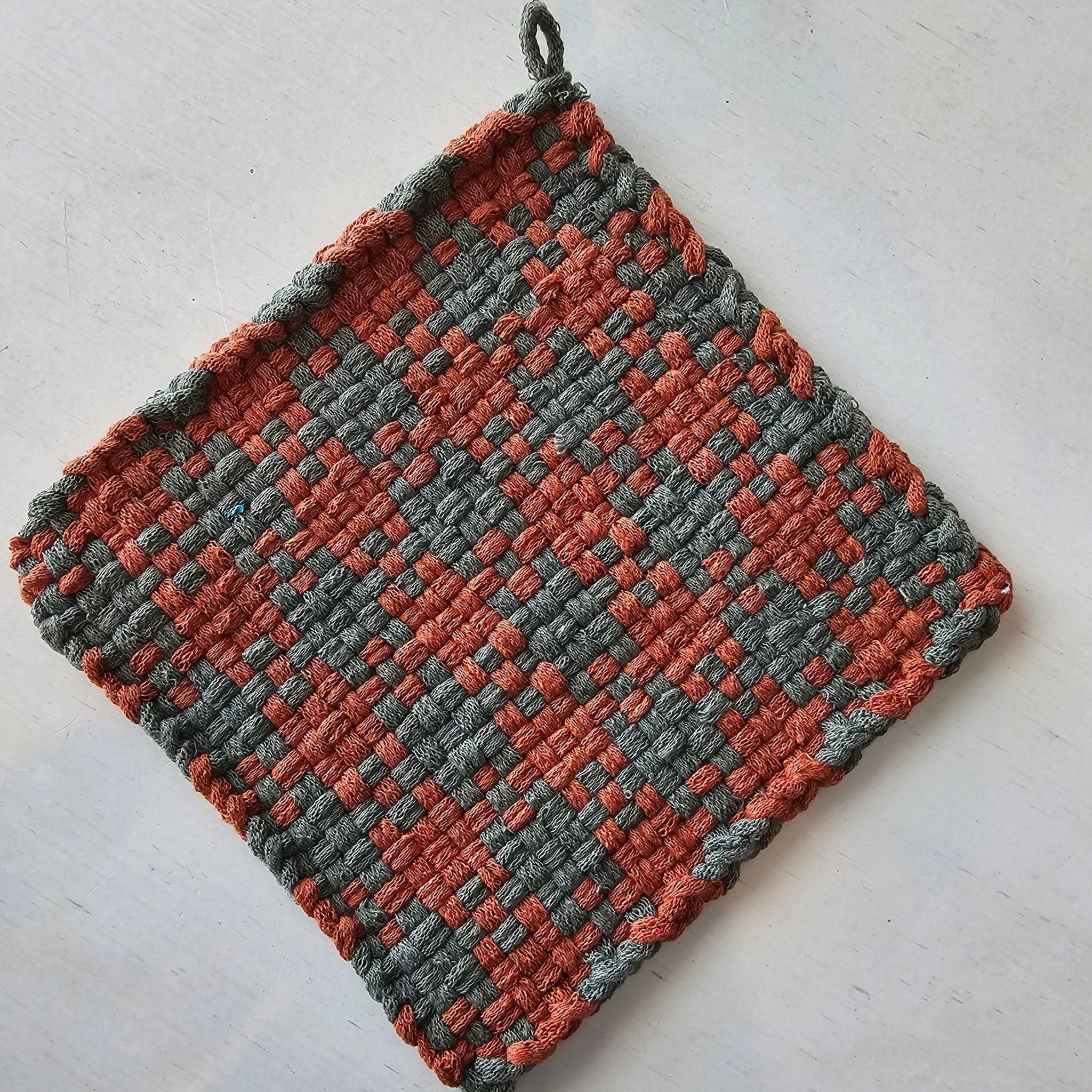 Handmade Woven Potholder - Penelope's Craft: Kitchen Decor, Heat Resistant, Unique Design